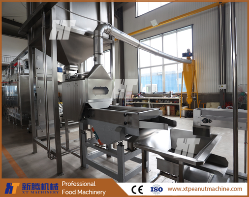 Un buen precio. Equipo de procesamiento de nueces de máquina de blanqueo de cacahuete partido avanzado 800-1000kg/h en línea