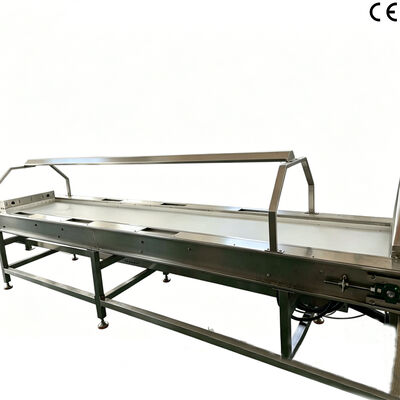 Un buen precio. Transportador industrial móvil de montaje de alimentos de banda transportadora SUS304 para procesamiento de nueces con capacidad personalizable en línea